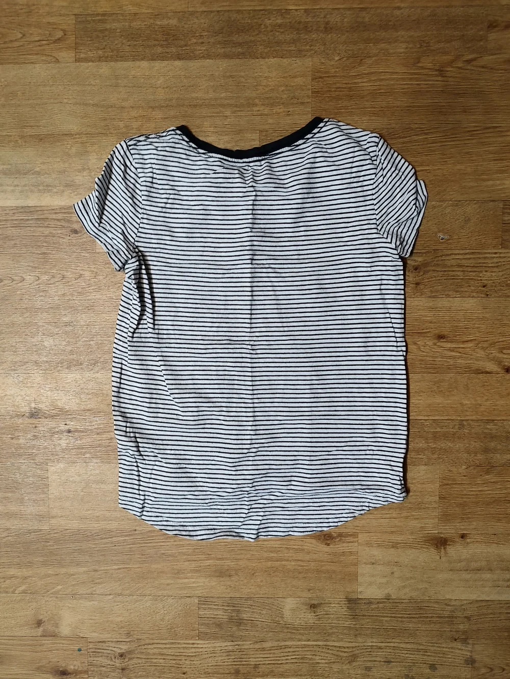 Old Navy Black & White Striped Short Sleeve Tee